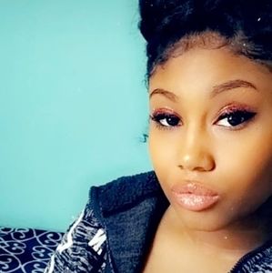 Meet your Posher, Mia